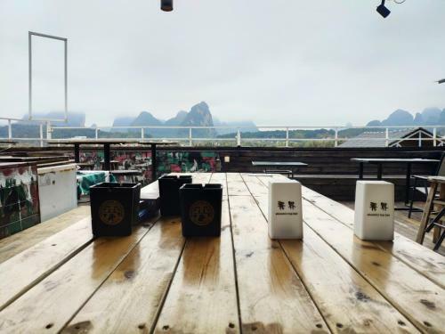 Yangshuo Show Biz Youth Hostel