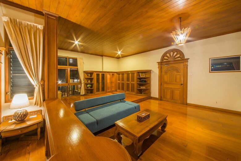 Lpc Holiday Villa