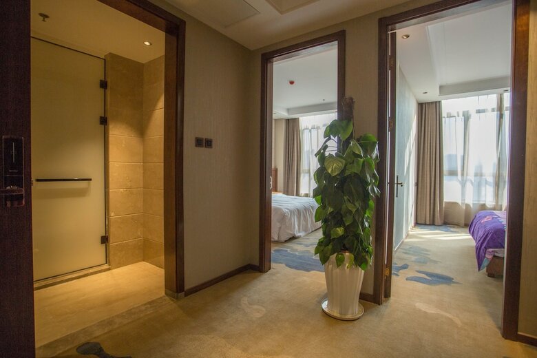 Yantai Dexin International Hotel