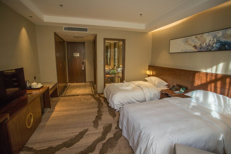 Yantai Dexin International Hotel
