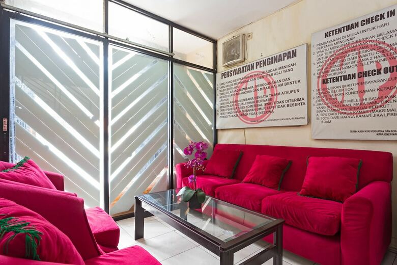 Hotel Reddoorz @ Ciracas