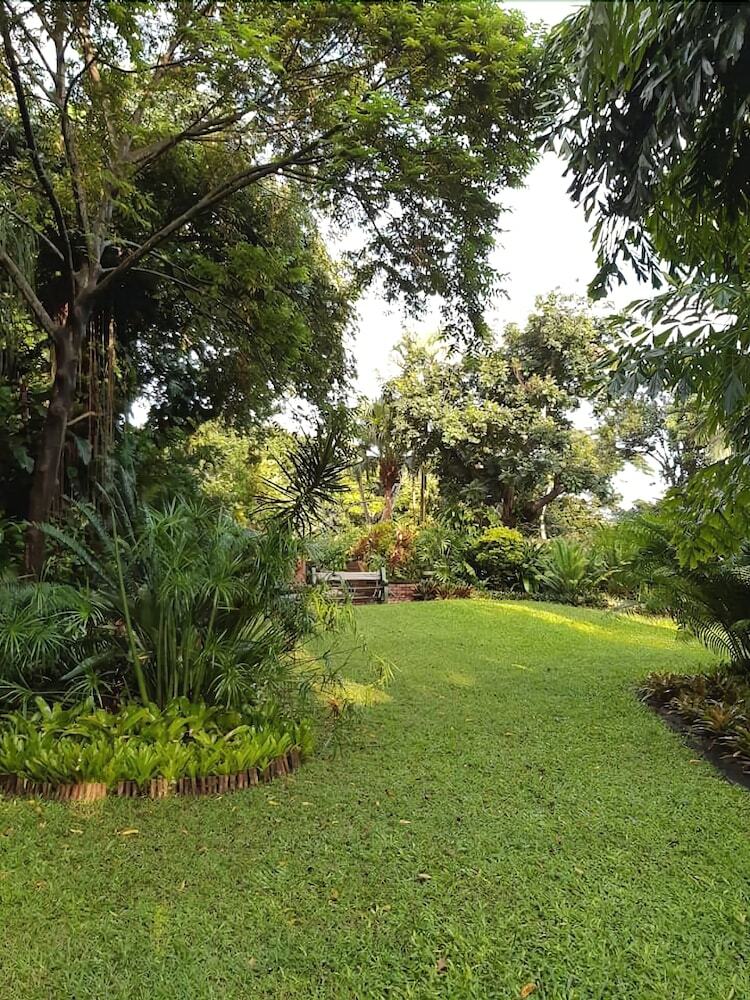 Hotel Wendys Country Lodge