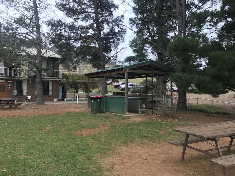 Cooba Holiday Motel