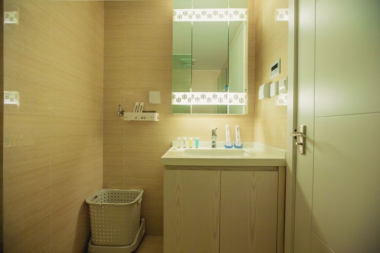 Blossom Hotel In Kunming