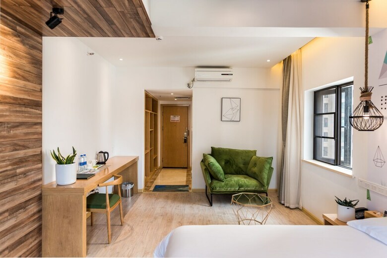 Blossom Hotel In Kunming