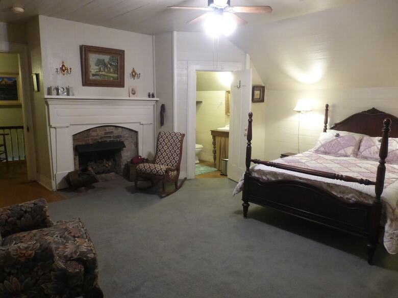 Mulberry Lavender Farm And B&B