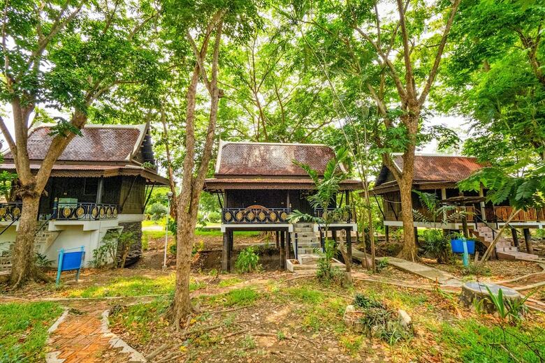 Hotel Oyo 886 Maingam Riverside Resort