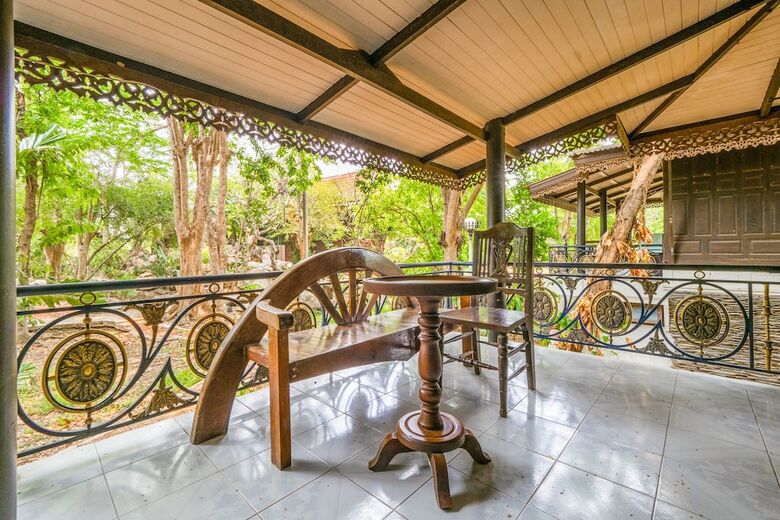 Hotel Oyo 886 Maingam Riverside Resort
