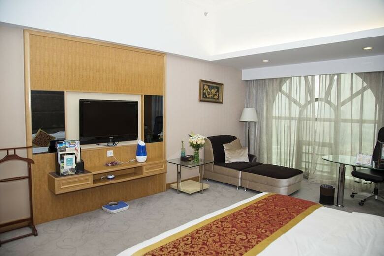 Jiangmen Gladden Hotel