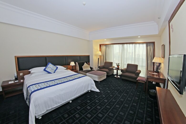 Jiangmen Gladden Hotel