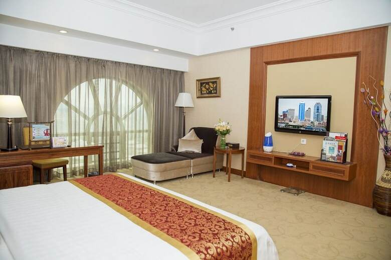 Jiangmen Gladden Hotel