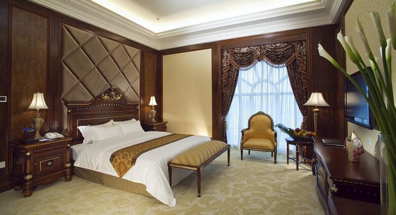 Jiangmen Gladden Hotel