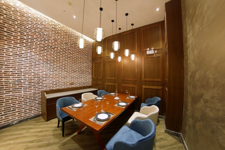 Jiangmen Gladden Hotel