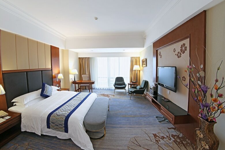 Jiangmen Gladden Hotel