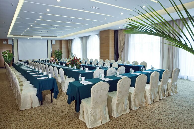Jiangmen Gladden Hotel