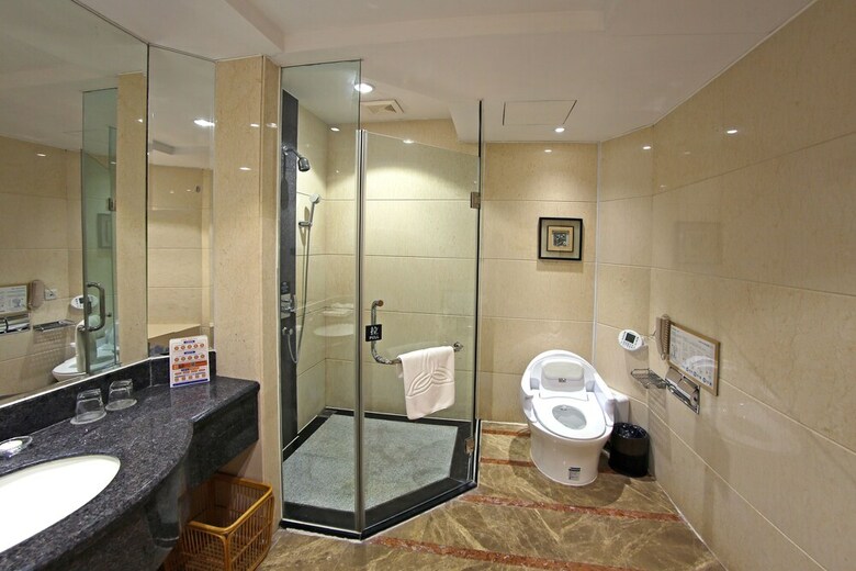 Jiangmen Gladden Hotel