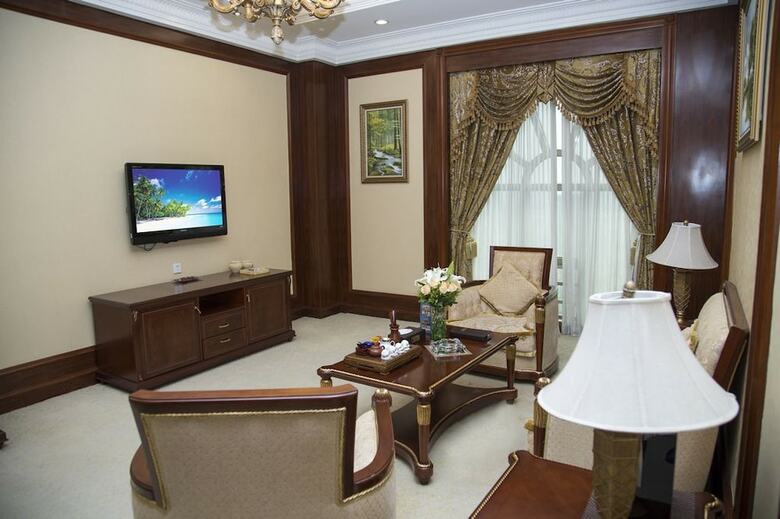 Jiangmen Gladden Hotel
