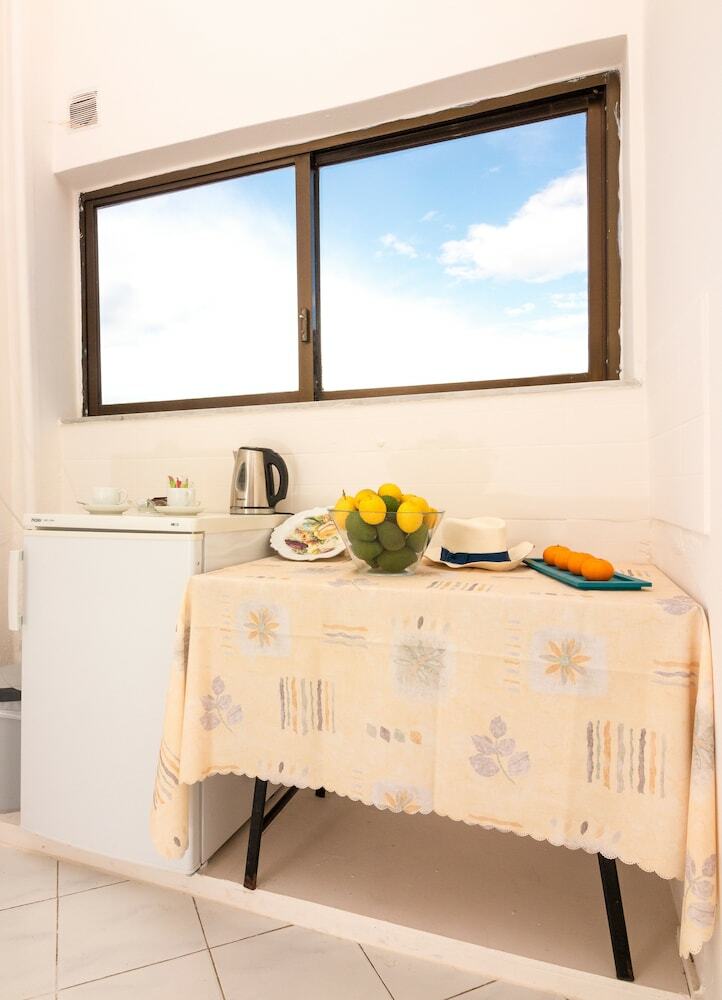 Apartamentos Loucerna Art Hotel