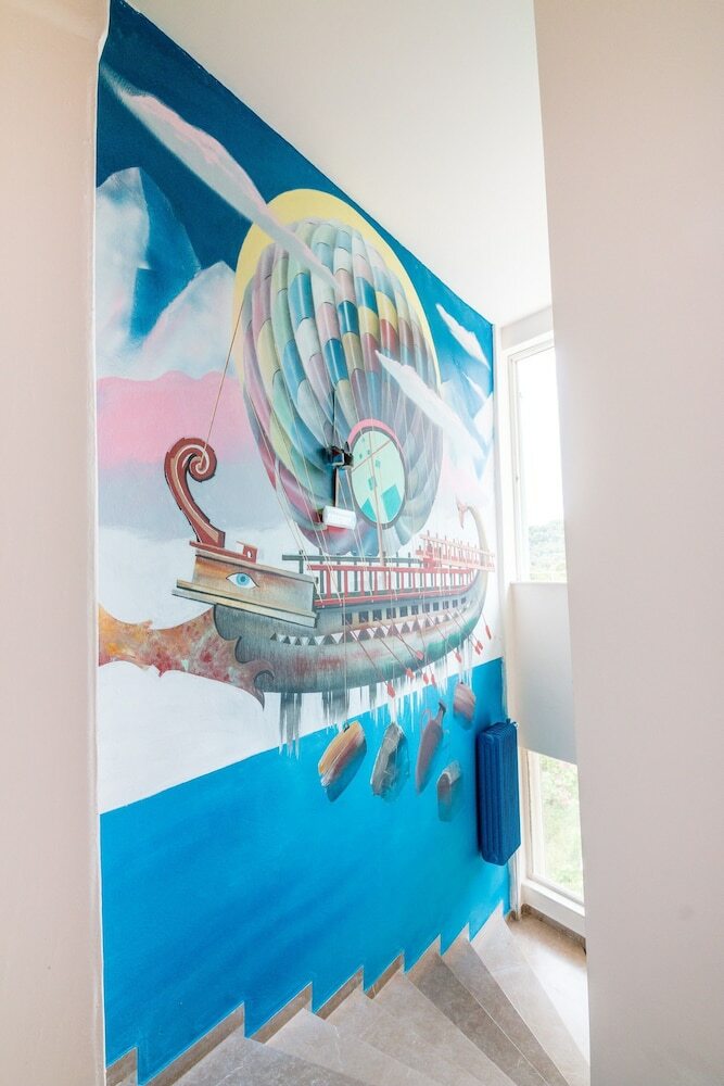 Apartamentos Loucerna Art Hotel