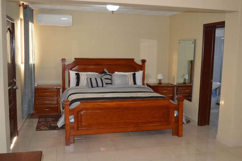 Hotel Le Village D'ennery