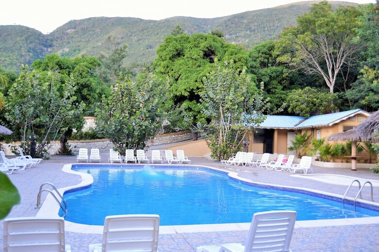 Hotel Le Village D'ennery
