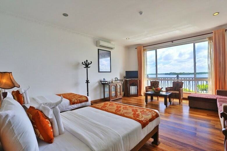 Hotel Centauria Lake Resort