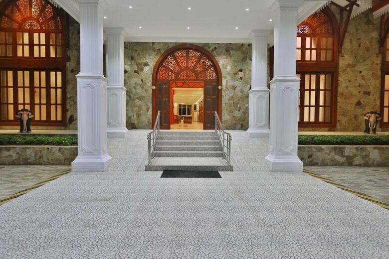 Hotel Centauria Lake Resort