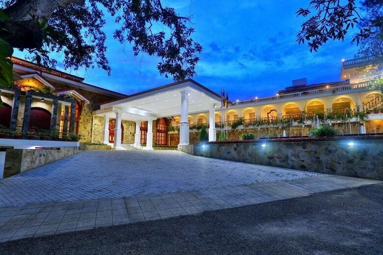 Hotel Centauria Lake Resort