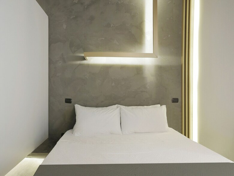 Hotel Bed And Taste