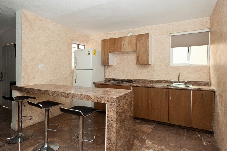 Hotel Econosuites Monterrey