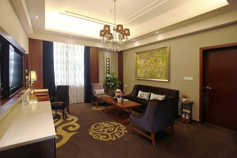 Changsha Yannian Century Hotel