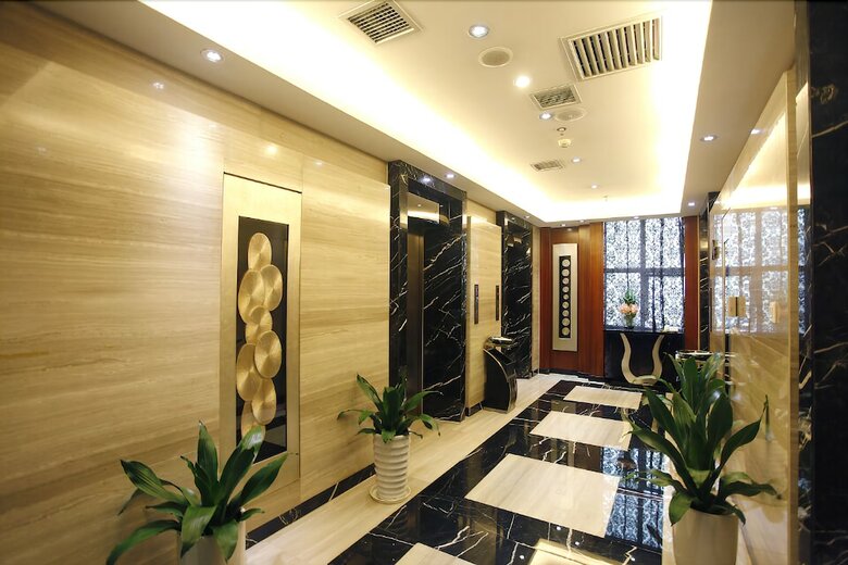 Changsha Yannian Century Hotel