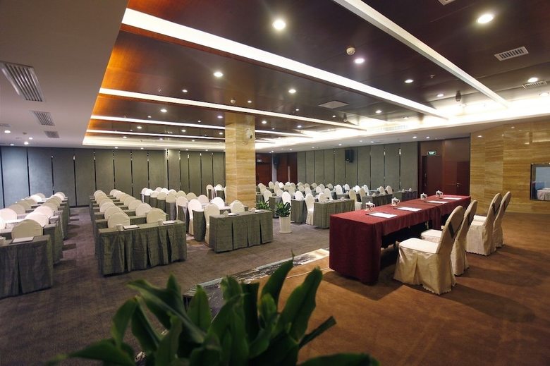 Changsha Yannian Century Hotel