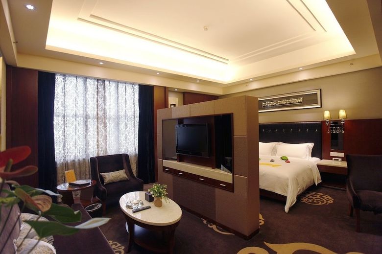 Changsha Yannian Century Hotel