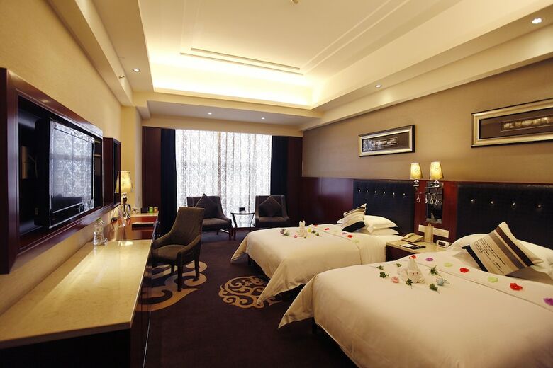 Changsha Yannian Century Hotel