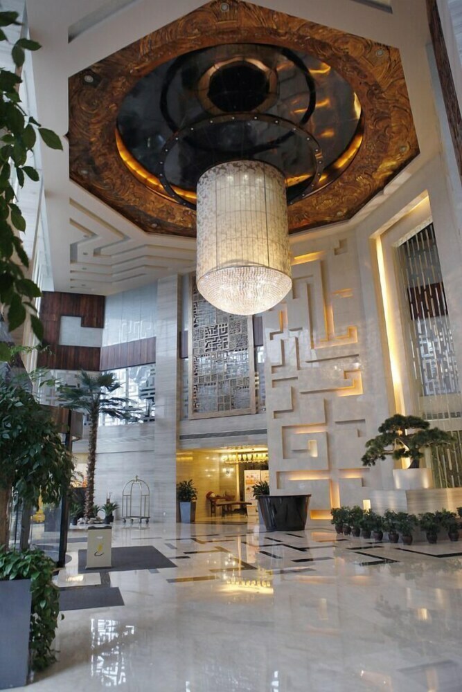 Changsha Yannian Century Hotel