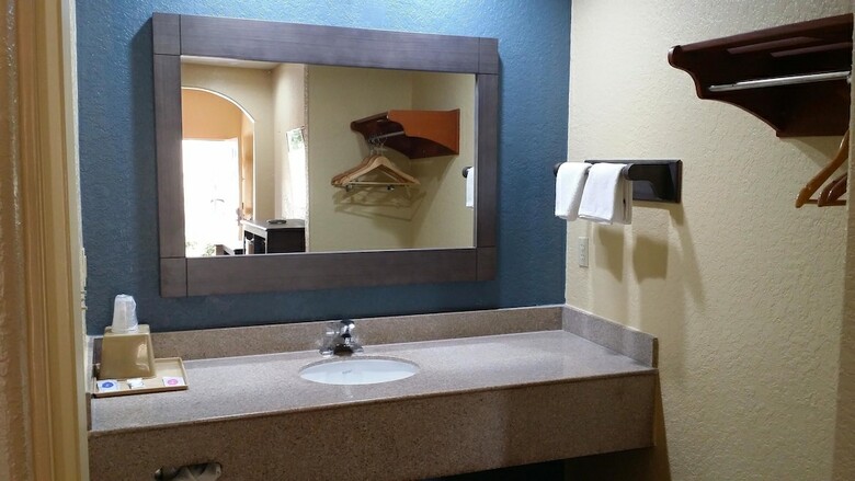 Hotel Americas Best Value Inn & Suites Houston Ne