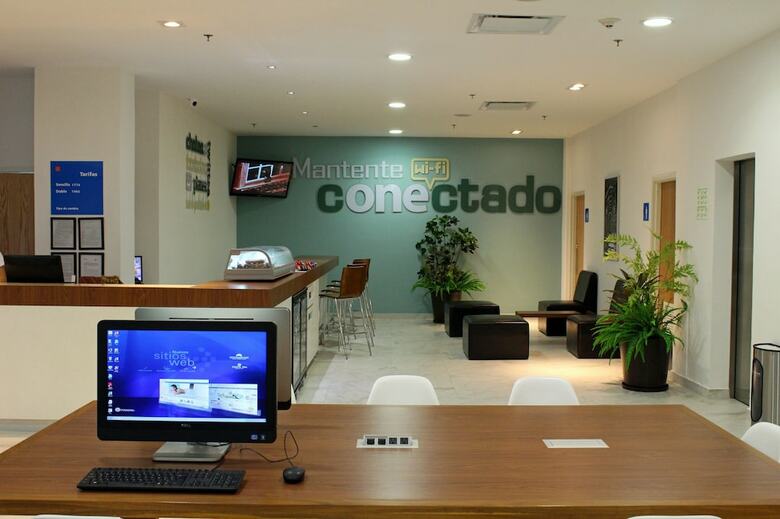Hotel One Leon Antares