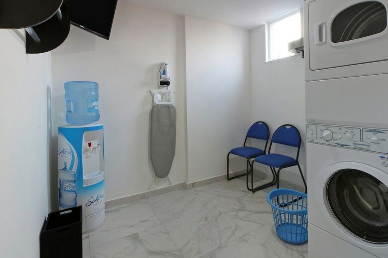 Hotel One Leon Antares