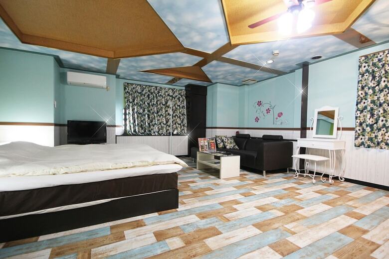 Hotel Que Sera Sera Hirano - Adults Only
