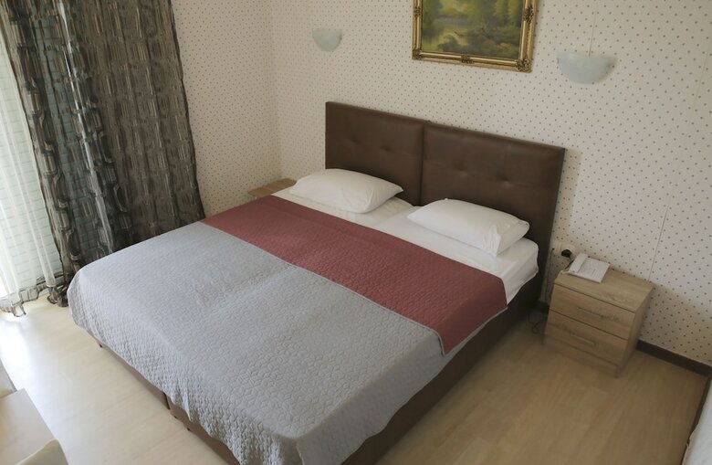 Hotel Anesi