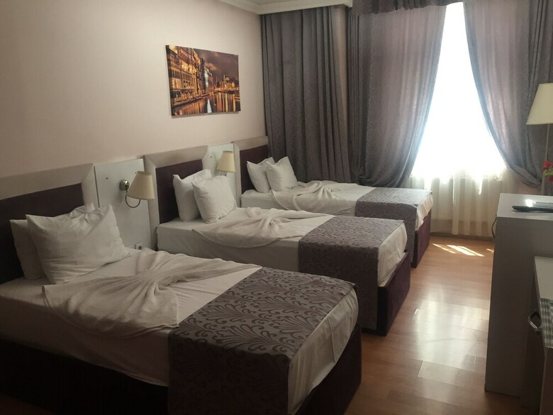 Srf Hotel