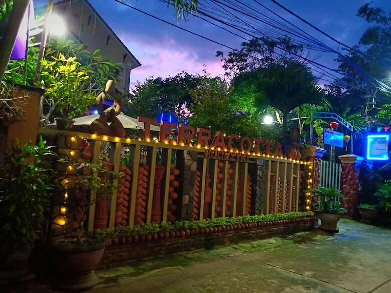Hostal Terra Cotta Homestay And Hostel