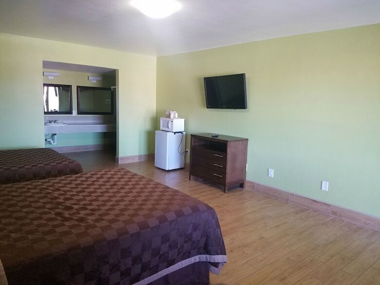 Motel Simple Rewards Inn