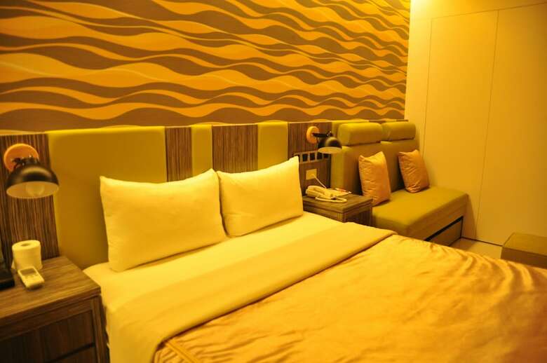 H Hotel