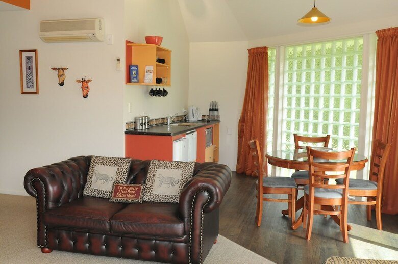 Agroturismo Silverstream Alpaca Farmstay And Tour