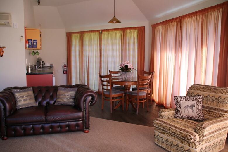 Agroturismo Silverstream Alpaca Farmstay And Tour