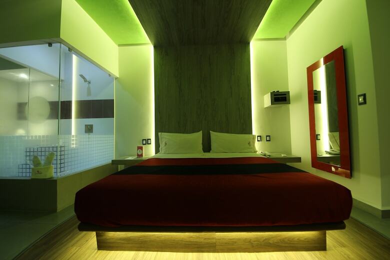 Auto Hotel Marques - Adults Only
