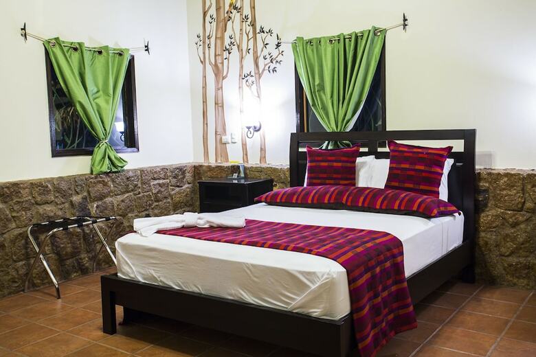 Hotel Mayan Hills Resort