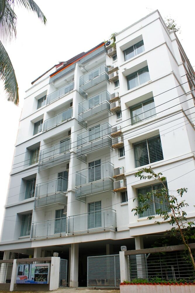 Hotel Allegro Holiday Suites